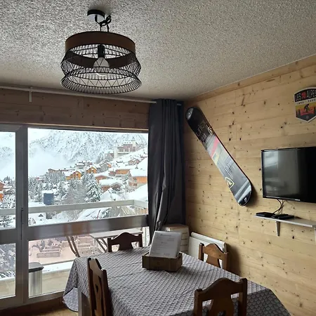 30 M2, Le Diamant Au Centre De La Station, A Cote Des Commerces, Restaurants Et Remontees Mecaniques -menage Compris